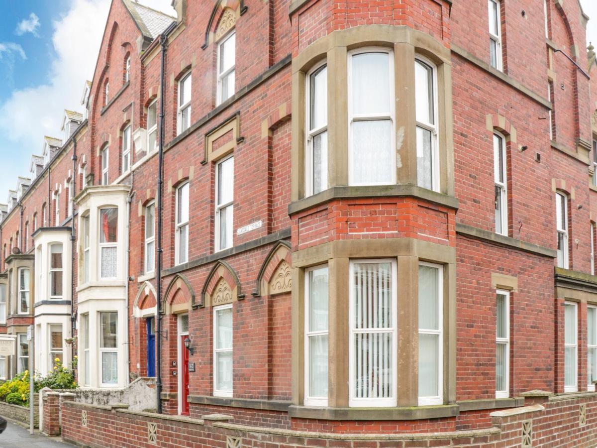 St Hilda'S Corner House Apartment Whitby Bagian luar foto